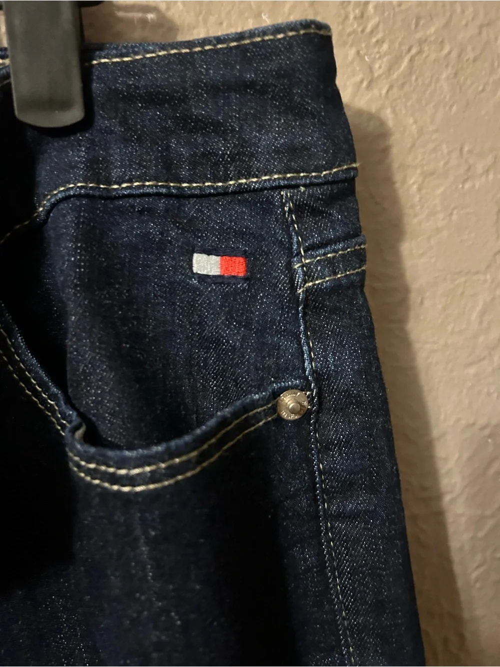 Tommy Hilfiger slim straight